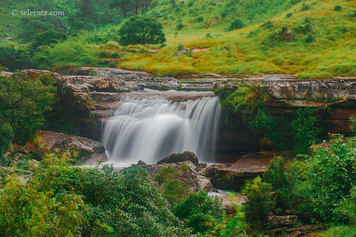 Mawsawdong falls in Cherrapunji